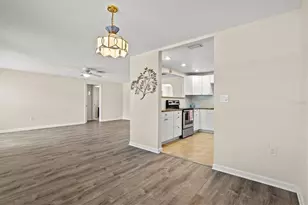 1317 Fir Ave, Venice, FL 34285 - Photo 14