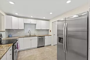 1317 Fir Ave, Venice, FL 34285 - Photo 10