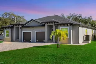 338 Boundary Blvd, Rotonda West, FL 33947 - Photo 2