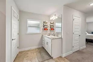 2718 N Chamberlain Blvd, North Port, FL 34286 - Photo 14