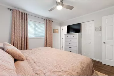 2828 Gulf Gate Drive, Sarasota, FL 34231 - Photo 24