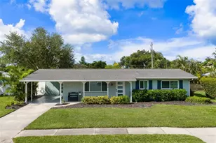 2828 Gulf Gate Dr, Sarasota, FL 34231 - Photo 2
