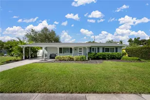 2828 Gulf Gate Dr, Sarasota, FL 34231 - Photo 4