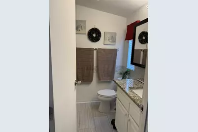 772 N Green Circle, Venice, FL 34285 - Photo 10