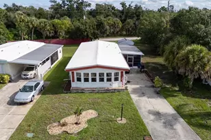 2754 Tanager Ln, Englewood, FL 34224 - Photo 4