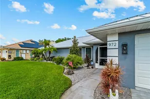 972 E Gondola Dr, Venice, FL 34293 - Photo 12