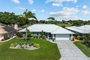 972 E Gondola Dr, Venice, FL 34293 - Photo 1