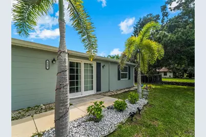 565 Elliot Street, Englewood, FL 34223 - Photo 4
