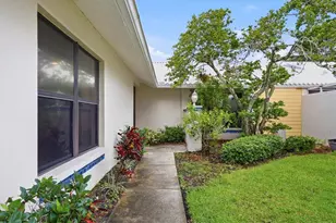 311 Pembroke Ln N, Venice, FL 34293 - Photo 8