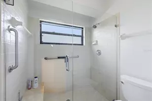 311 Pembroke Ln N, Venice, FL 34293 - Photo 24