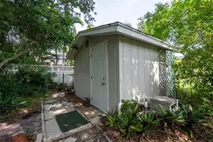912 Dawn St, Venice, FL 34285 - Photo 46