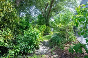 912 Dawn St, Venice, FL 34285 - Photo 44