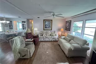 423 Cervina Dr, Venice, FL 34285 - Photo 6