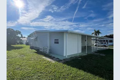 423 Cervina Drive, Venice, FL 34285 - Photo 4