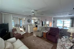 423 Cervina Dr, Venice, FL 34285 - Photo 8