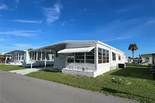 423 Cervina Dr, Venice, FL 34285 - Photo 2