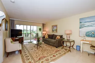 439 Cerromar Ln, Venice, FL 34293 - Photo 6
