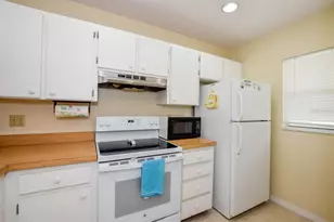 439 Cerromar Ln, Venice, FL 34293 - Photo 12