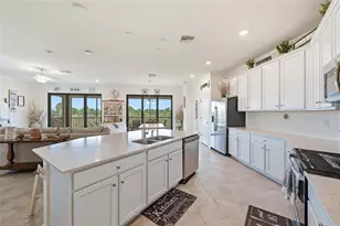 10047 Crooked Crk Dr, Venice, FL 34293 - Photo 8