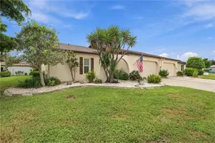 680 Linden Dr, Englewood, FL 34223 - Photo 2