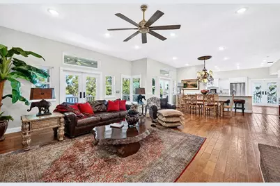 1538 Riverside Drive, Tarpon Springs, FL 34689 - Photo 8