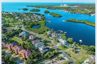 1538 Riverside Drive, Tarpon Springs, FL 34689 - Photo 48