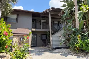 937 Capri Isles Blvd, Venice, FL 34292 - Photo 2