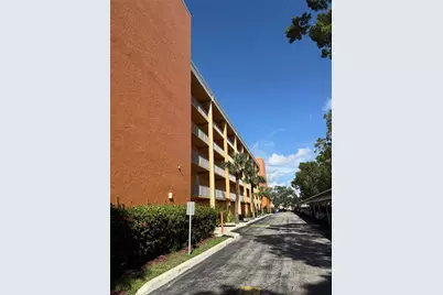 2366 E Mall Drive #308, Fort Myers, FL 33901 - Photo 2