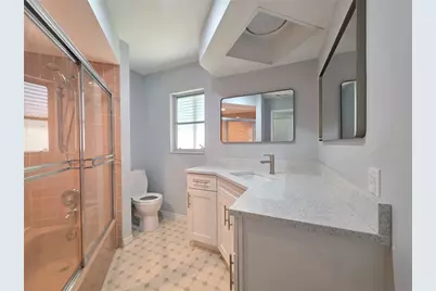 1379 Cambridge Drive, Venice, FL 34293 - Photo 14