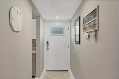 116 Vista Hermosa Circle #108C, Sarasota, FL 34242 - Photo 4