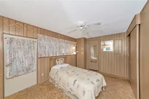 216 Outer Dr E, Venice, FL 34285 - Photo 12