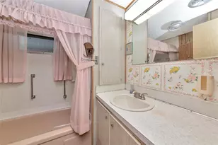 216 Outer Dr E, Venice, FL 34285 - Photo 14