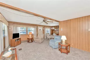 216 Outer Dr E, Venice, FL 34285 - Photo 2