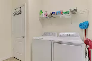 9845 Hilltop Dr, Venice, FL 34292 - Photo 46