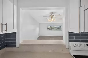 245 Center Rd, Venice, FL 34285 - Photo 6