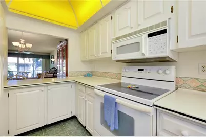 2280 Stickney Point Road #432, Sarasota, FL 34231 - Photo 4