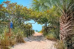 506 Pine Rd, Nokomis, FL 34275 - Photo 2
