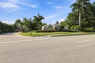 9010 Cascada Way, Naples, FL 34114 - Photo 44