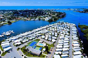 118 N Starboard Dr, Venice, FL 34285 - Photo 24