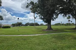 756 Village Cir, Venice, FL 34292 - Photo 42