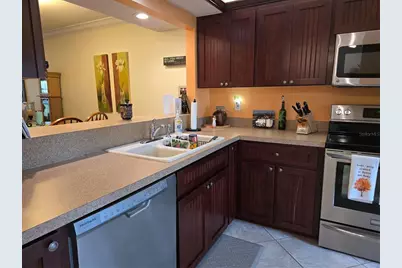 756 Village Circle #102, Venice, FL 34292 - Photo 4
