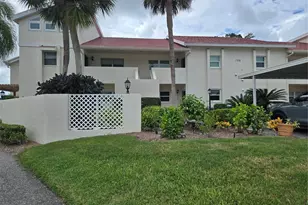 756 Village Cir, Venice, FL 34292 - Photo 1