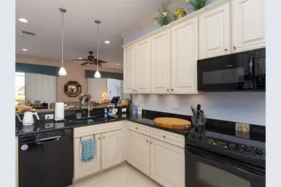 6725 41st Street Circle E, Sarasota, FL 34243 - Photo 18