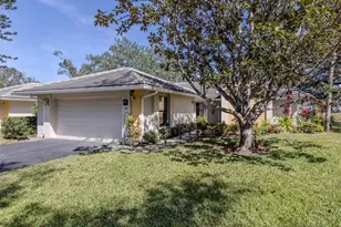 268 Southampton Dr, Venice, FL 34293 - Photo 2
