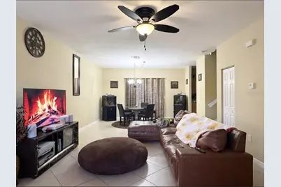 7668 S Stonecreek Circle, Hollywood, FL 33024 - Photo 4