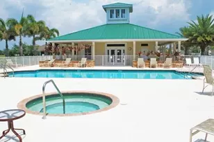 9349 Carnaby Dr, Venice, FL 34293 - Photo 2