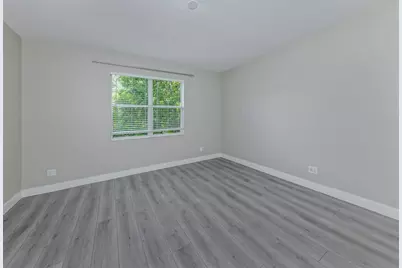 3941 Yellowstone Circle, Sarasota, FL 34233 - Photo 18