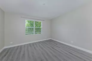 3941 Yellowstone Cir, Sarasota, FL 34233 - Photo 18