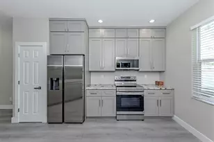 3941 Yellowstone Cir, Sarasota, FL 34233 - Photo 14