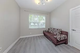3941 Yellowstone Cir, Sarasota, FL 34233 - Photo 10